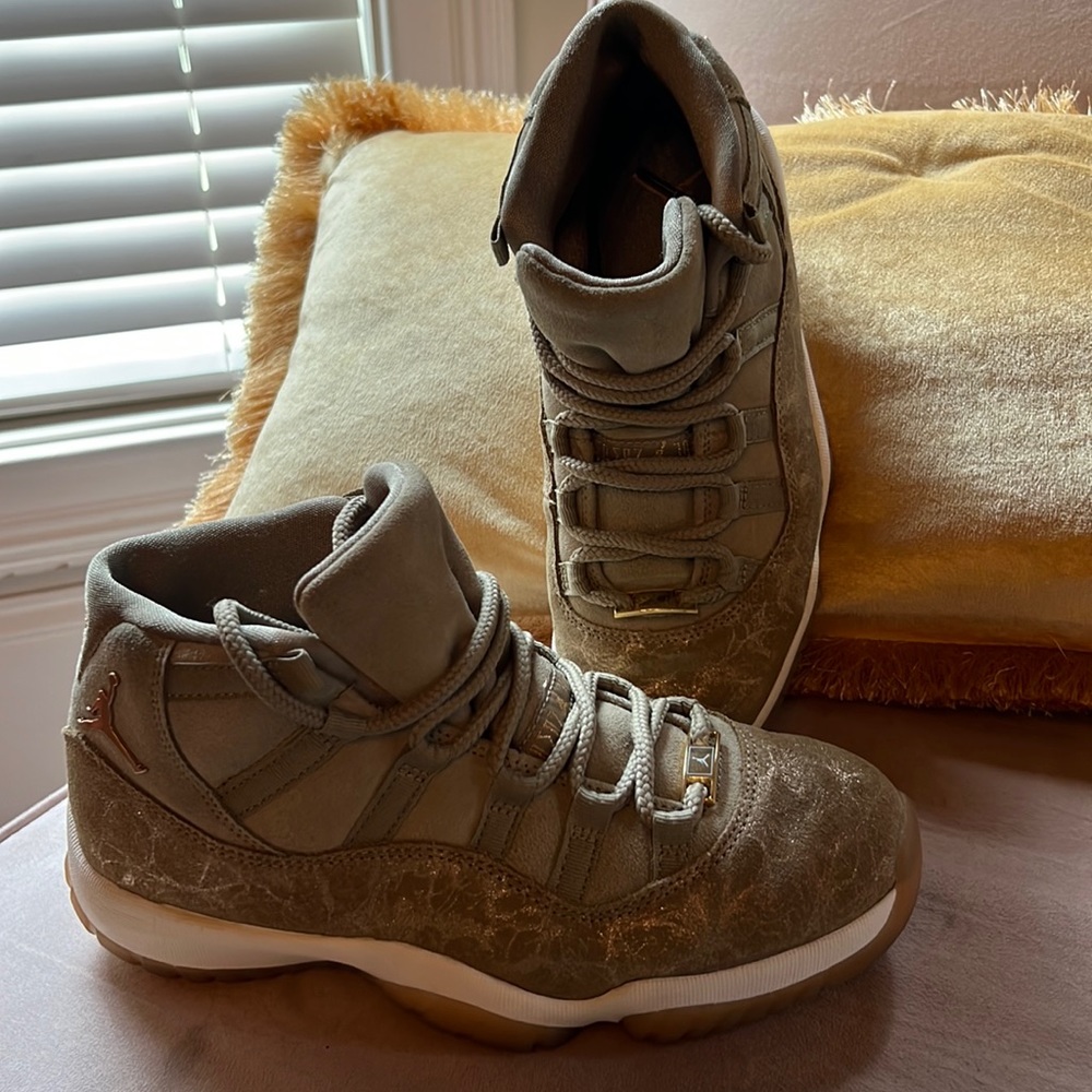 Summer sale Jordan 11s women’s size 8 1/2 authentic